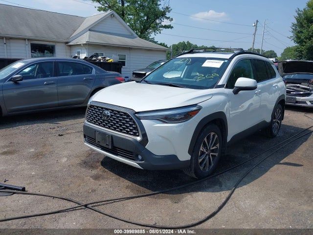 Toyota Corolla Cross Xle 2022 7MUDAABG2NV039150 Image 2