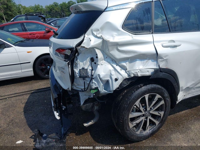 Toyota Corolla Cross Xle 2022 7MUDAABG2NV039150 Image 6