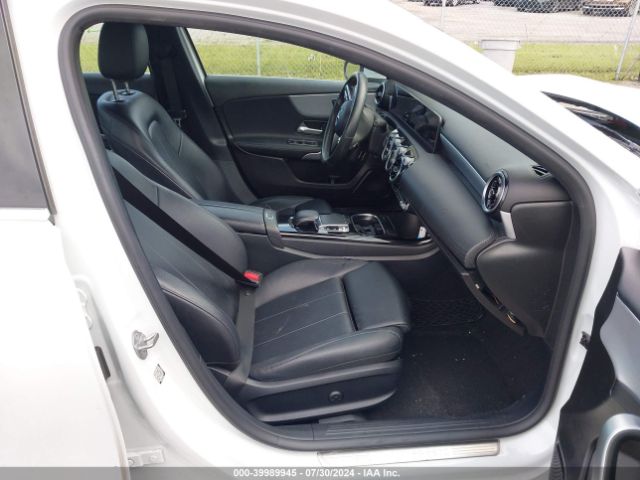 W1K3G4EB0LW044419 Mercedes-Benz A 220
