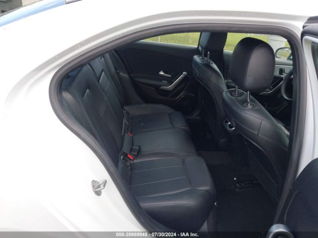 W1K3G4EB0LW044419 Mercedes-Benz A 220