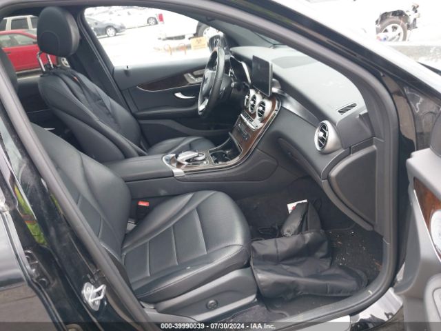 WDC0G4KB2HF177847 Mercedes-Benz Glc 300 4matic