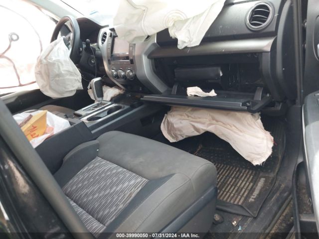 5TFEM5F15JX126967 Toyota Tundra Sr5 4.6l V8