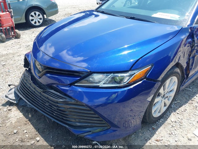 Toyota CAMRY LE 2018 4T1B11HK4JU569005 Image 18