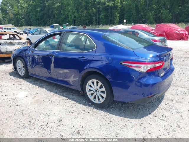 Toyota CAMRY LE 2018 4T1B11HK4JU569005 Image 3
