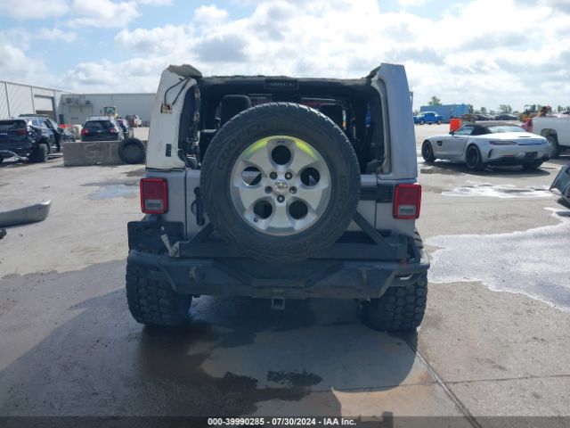 1C4BJWEG2EL157338 Jeep Wrangler Unlimited Sahara