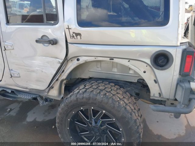 1C4BJWEG2EL157338 Jeep Wrangler Unlimited Sahara
