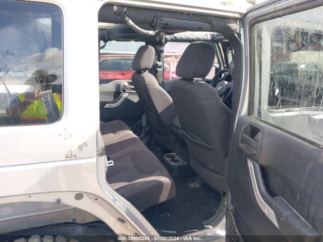 1C4BJWEG2EL157338 Jeep Wrangler Unlimited Sahara