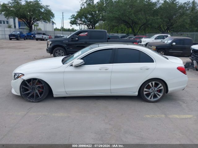 55SWF4JB5HU221069 Mercedes-Benz C 300 Luxury/sport