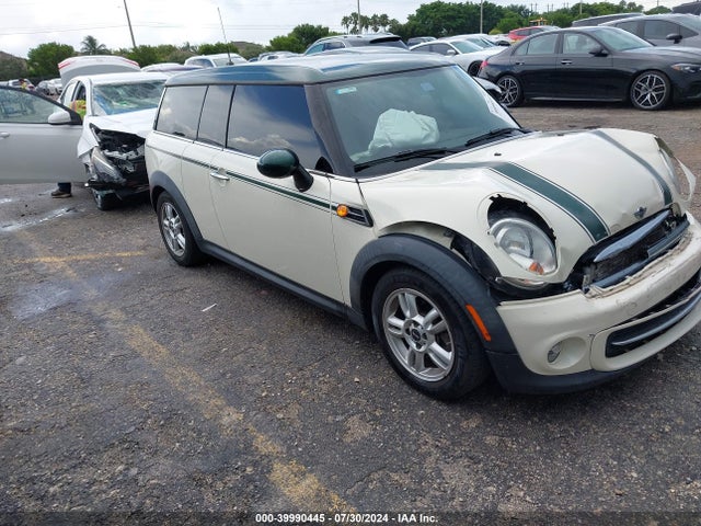 2013 MINI CLUBMAN WMWZF3C59DT489546 Photo 0