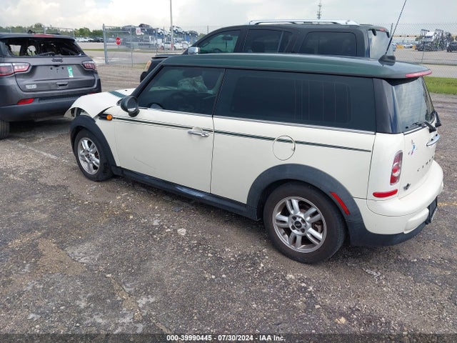 2013 MINI CLUBMAN WMWZF3C59DT489546 Photo 2