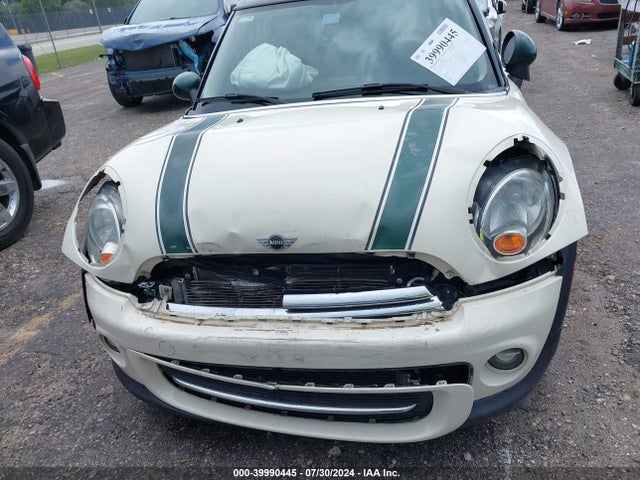 2013 MINI CLUBMAN WMWZF3C59DT489546 Photo 5