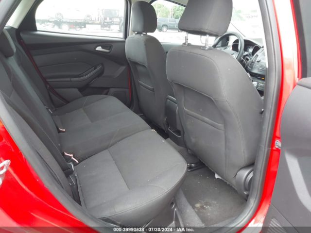 1FADP3K25FL249386 Ford FOCUS SE