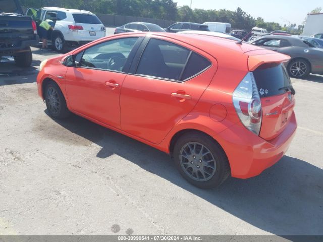 JTDKDTB33E1059633 Toyota Prius C One