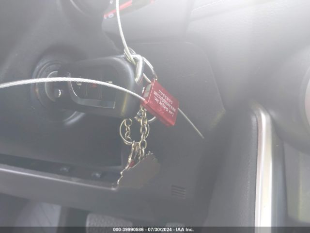 JTMH1RFV9KD018760 Toyota RAV4 LE