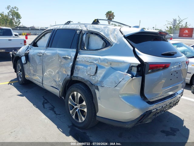 Toyota Highlander Xle 2022 5TDHZRAH7NS093430 Image 3