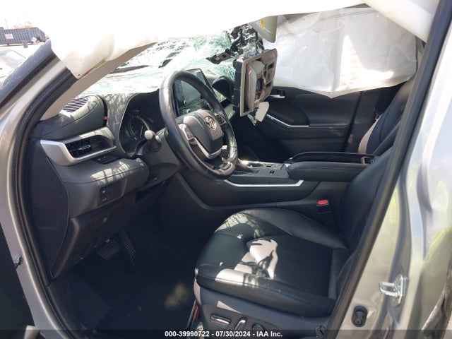 Toyota Highlander Xle 2022 5TDHZRAH7NS093430 Image 5