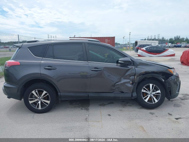 Toyota Rav4 Xle 2017 JTMWFREV0HJ702522 Image 13