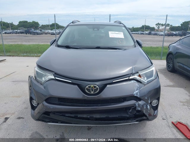 Toyota Rav4 Xle 2017 JTMWFREV0HJ702522 Image 6