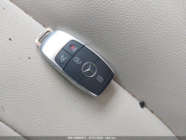 W1N4M4HB3MW097399 Mercedes-Benz Glb 250 4matic