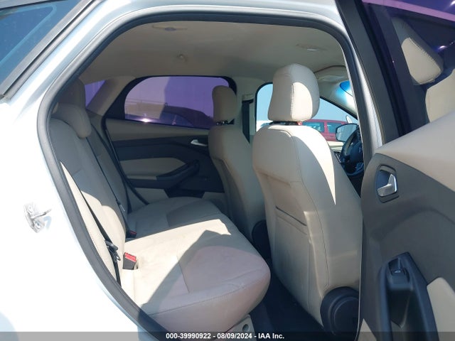 Ford FOCUS SE 2018 1FADP3F29JL262130 Image 8