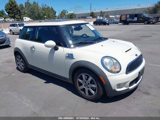 2010 MINI COOPER S WMWMF7C57ATZ72806 Photo 0