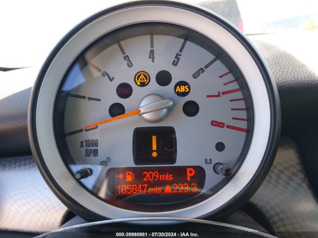 2010 MINI COOPER S WMWMF7C57ATZ72806 Photo 6
