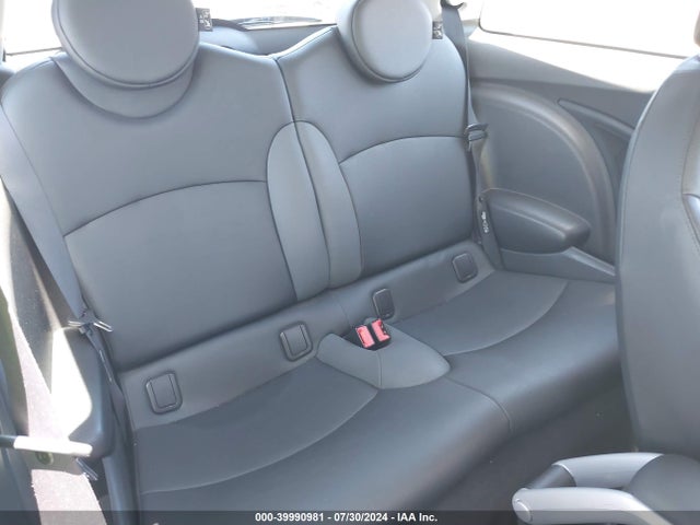 2010 MINI COOPER S WMWMF7C57ATZ72806 Photo 7