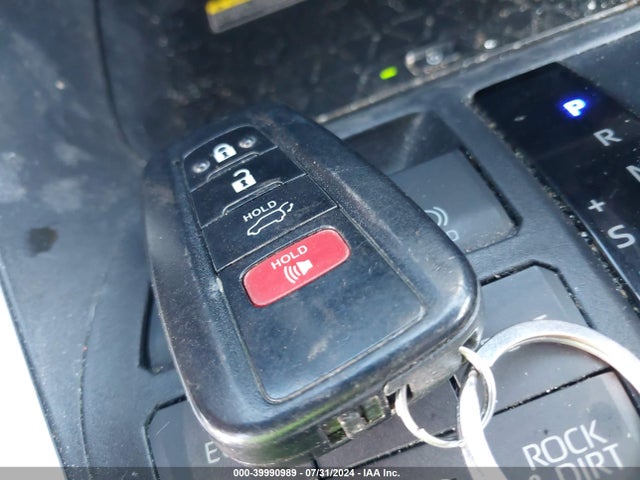 Toyota Rav4 Xle Premium 2019 JTMA1RFV7KD513606 Image 11