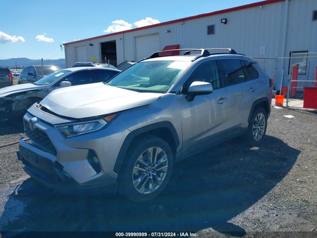 Toyota Rav4 Xle Premium 2019 JTMA1RFV7KD513606 Image 2