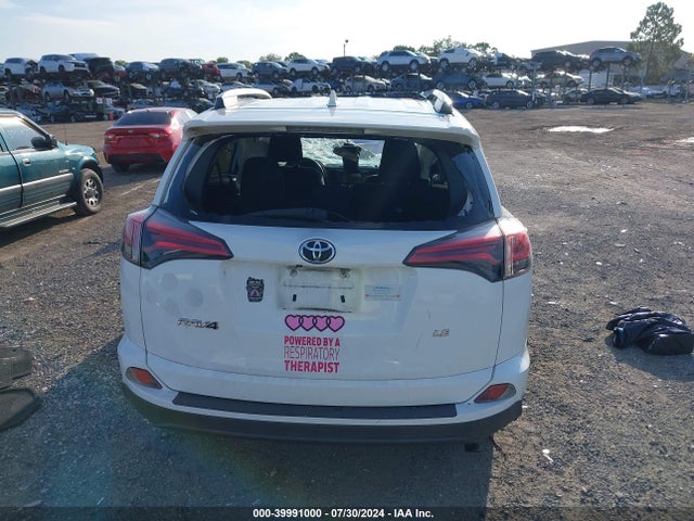 Toyota RAV4 LE 2018 2T3ZFREV8JW433223 Image 15