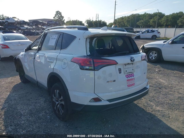 Toyota RAV4 LE 2018 2T3ZFREV8JW433223 Image 3