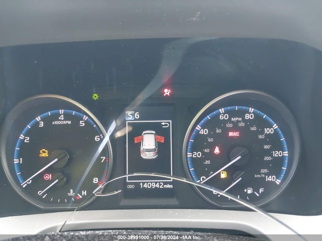 Toyota RAV4 LE 2018 2T3ZFREV8JW433223 Image 7