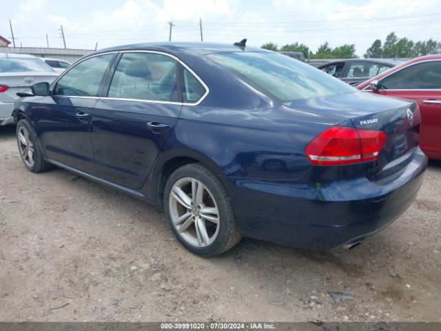 1VWBT7A35EC104648 Volkswagen Passat 1.8t Se