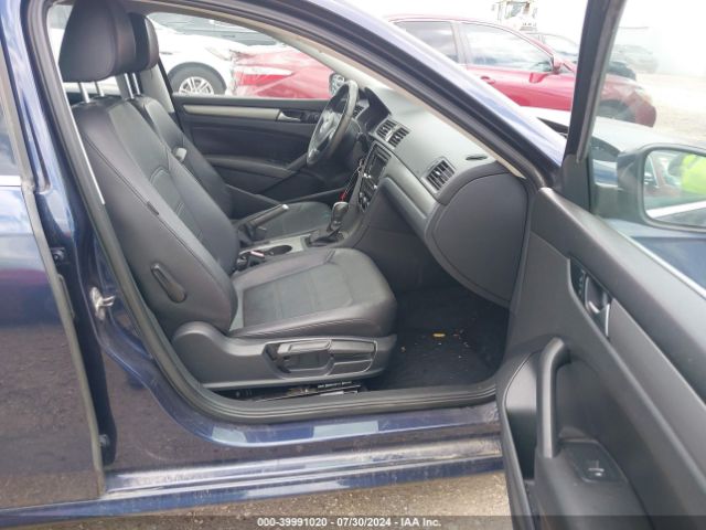 1VWBT7A35EC104648 Volkswagen Passat 1.8t Se