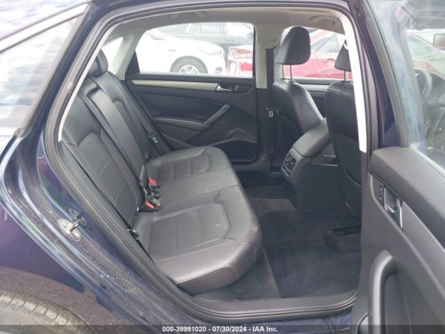 1VWBT7A35EC104648 Volkswagen Passat 1.8t Se
