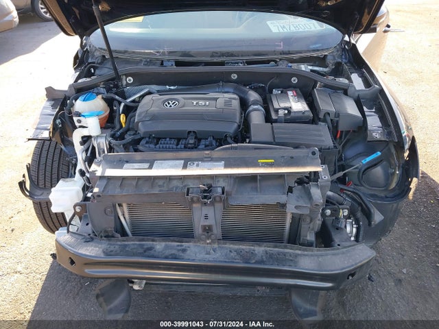 1VWAT7A31FC098425 Volkswagen Passat 1.8t Limited Edition