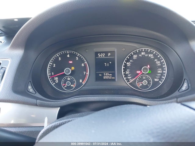 1VWAT7A31FC098425 Volkswagen Passat 1.8t Limited Edition