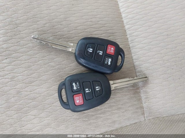 Toyota COROLLA LE 2018 2T1BURHE5JC987414 Image 11