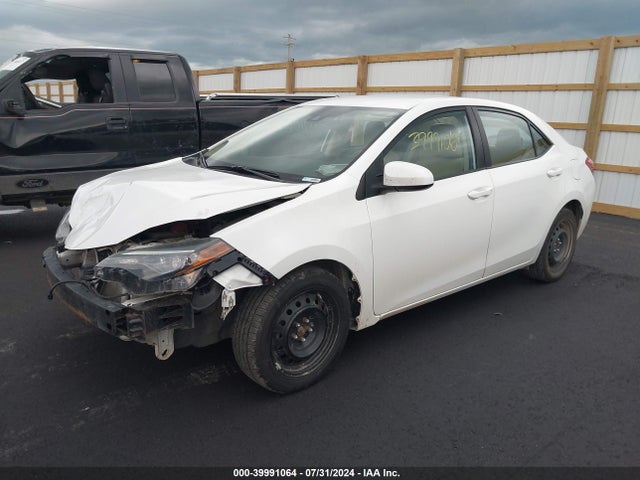 Toyota COROLLA LE 2018 2T1BURHE5JC987414 Image 2