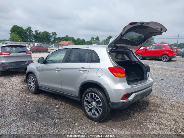 2018 MITSUBISHI OUTLANDER SPORT JA4AR3AUXJU012187 Photo 2