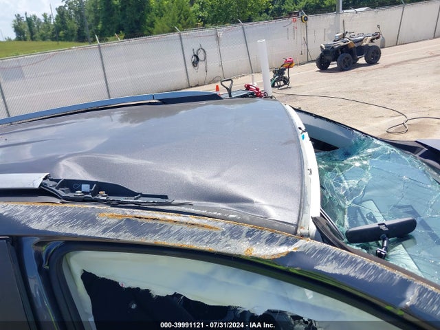 Toyota RAV4 LE 2017 2T3ZFREV2HW352664 Image 13