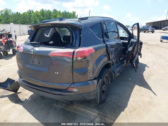 Toyota RAV4 LE 2017 2T3ZFREV2HW352664 Image 4