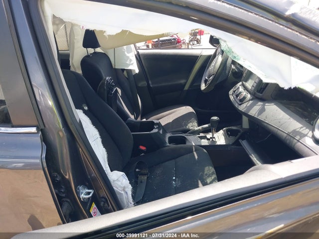 Toyota RAV4 LE 2017 2T3ZFREV2HW352664 Image 5
