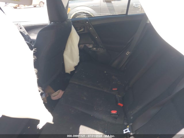 Toyota RAV4 LE 2017 2T3ZFREV2HW352664 Image 8