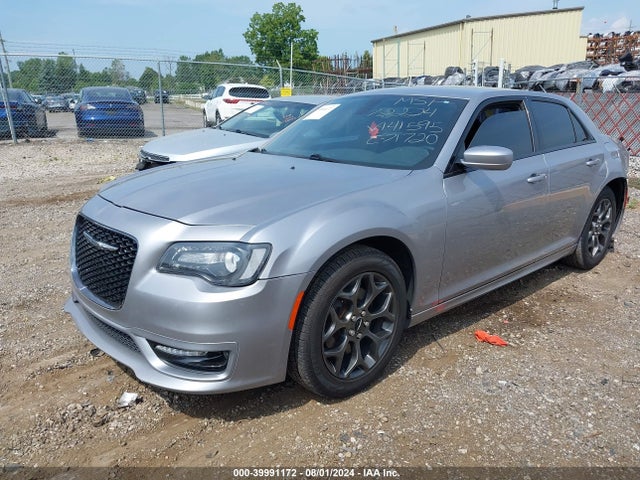 2C3CCAGG5JH141595 Chrysler 300 300s Awd