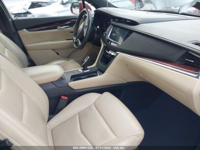 1GYKNCRS5JZ166831 Cadillac XT5 LUXURY