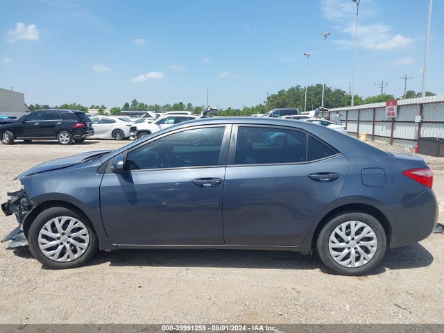 Toyota COROLLA LE 2018 5YFBURHE1JP768286 Image 15