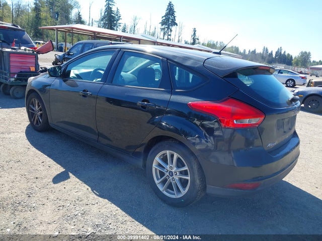 Ford FOCUS SE 2015 1FADP3K22FL316218 Image 3
