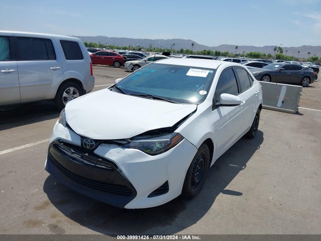 Toyota COROLLA LE 2017 2T1BURHE6HC962385 Image 2