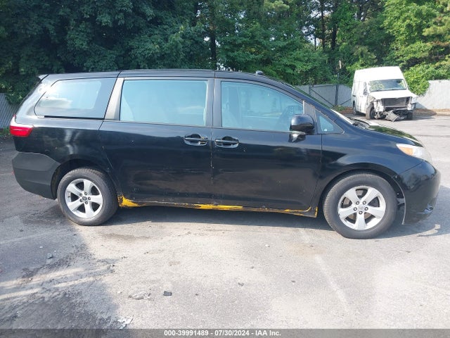 Toyota Sienna L 7 Passenger 2017 5TDZZ3DC0HS860346 Image 13
